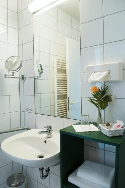 Sportpark Bad Nauheim Hotel Bagian luar foto